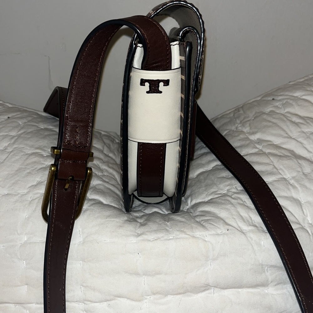 Tory Burch Brown and Cream Patterned Crossbody Bag - Picture 2 of 10